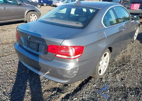 2007 BMW 328Xi z USA, uszkodzony, nr VIN WBAWC33597PD07713